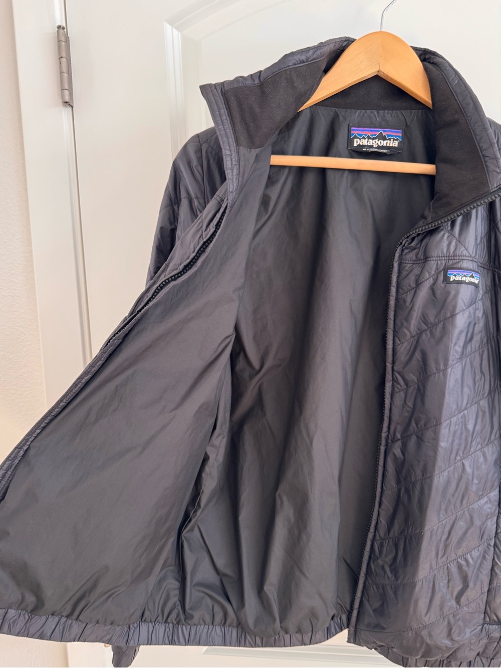 Patagonia Black Nanopuff Quilted Packable Jacket size medium women’s - Picture 5 of 9